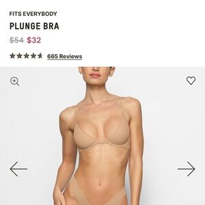 SKIMS Plunge Bra in Tan